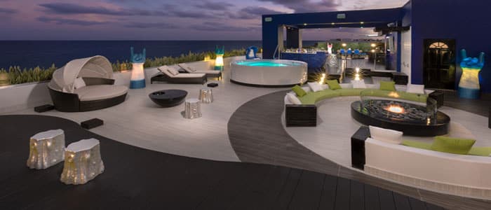 Party like a Rock Star in this sky terrace Party like a Rock Star in this sky terrace