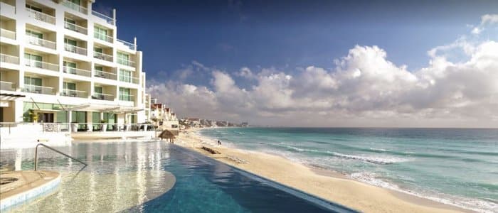 Sun Palace Cancun beautiful blue waters all inclusive