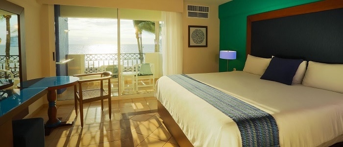 deluxe-ocean-front-puerto-vallarta