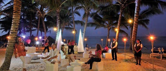 Let us help you book your destination wedding