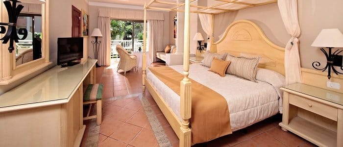 Luxury suite at the all inclusive Luxury Bahia Principe Ambar Blue