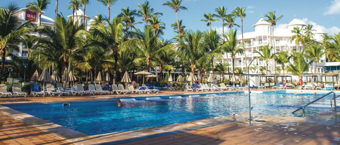 Riu Palace Macao includes poolside service