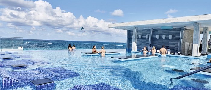 Riu Paradise Island includes infinity swim up bar