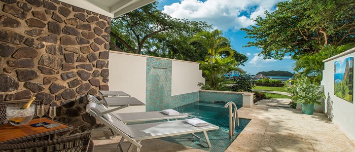 Sandals Halcyon includes beachfront suites