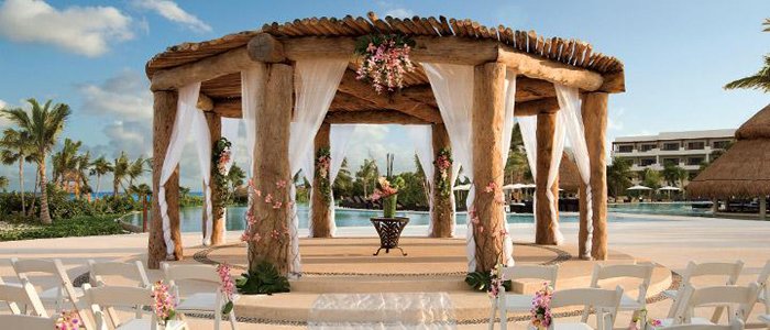 Secrets Maroma include affordable wedding packages
