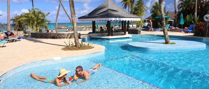 Rendezvous St Lucia includes poolside service