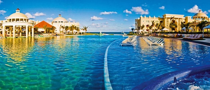 Iberostar Grand Paraiso includes luxurious pools and ocean views