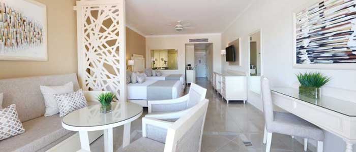 lbpf-junior-suite-castle-view