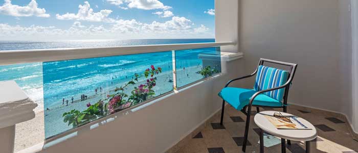 Junior Suite Ocean Front Panama Jack Cancun