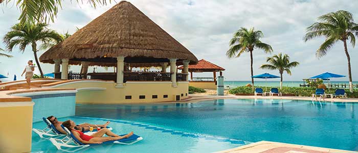 Book your vacation at Panama Jack Playa del Carmen