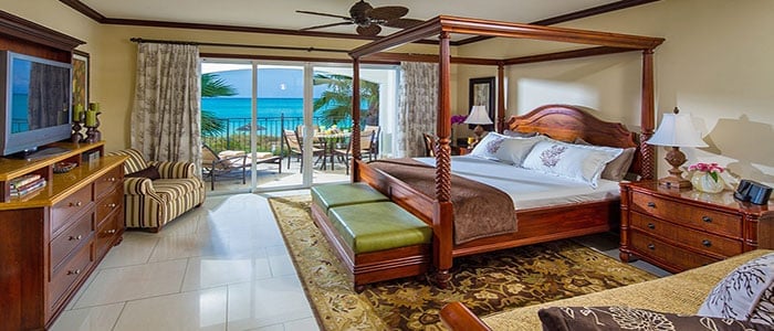 Italian Oceanfront Concierge Family Suite with Kids Room - D2