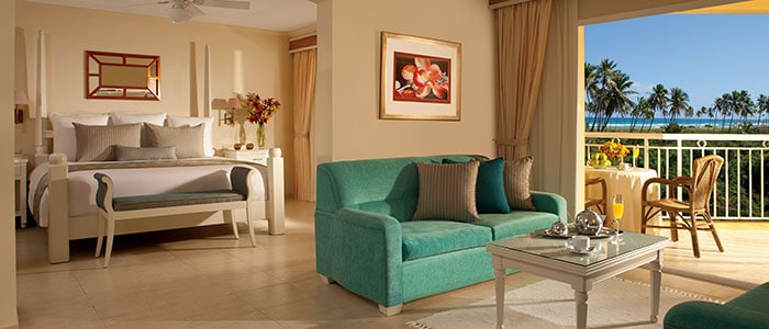 Preferred Club Honeymoon Suite Tropical View