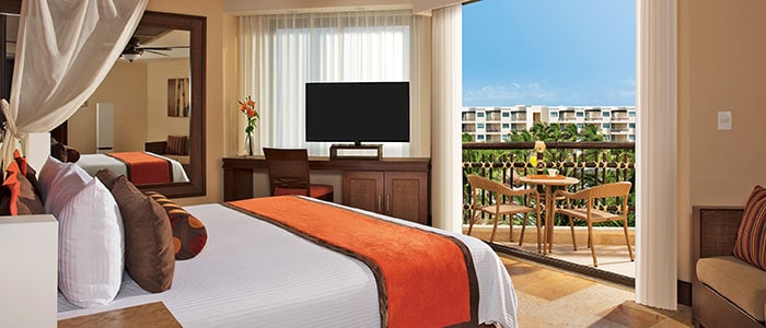 Premium Deluxe tropical garden view room