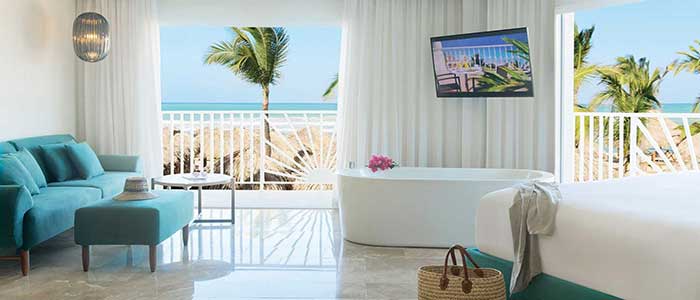 Suite with ocean views