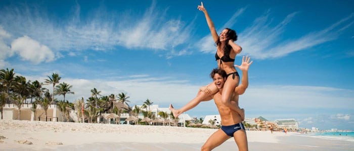Honeymoon like a celebrity at Grand Oasis Cancun