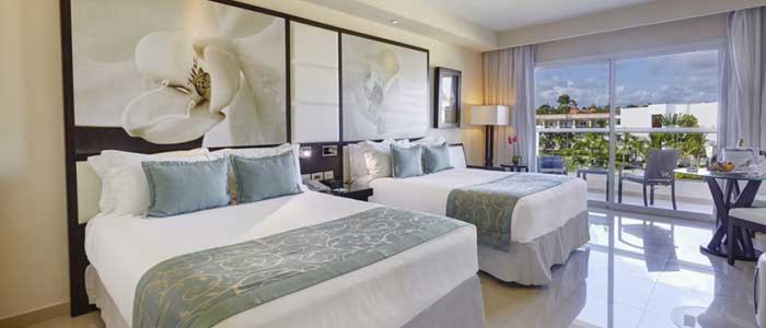Diamond Club room with 2 queen beds
