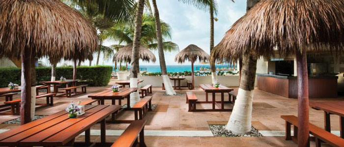 Unlimited luxury options await you at Now Emerald Cancun resort