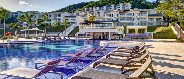 Let's go for a swim at Planet Hollywood Costa Rica