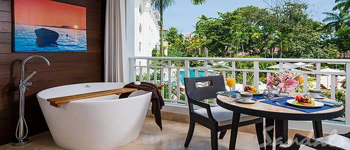Crystal Lagoon Luxury Honeymoon Room with Balcony Tranquility Soaking Tub - LX