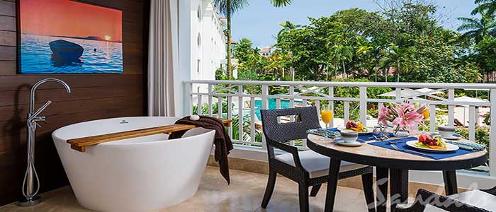 Crystal Lagoon Luxury Honeymoon Room with Balcony Tranquility Soaking Tub - LX