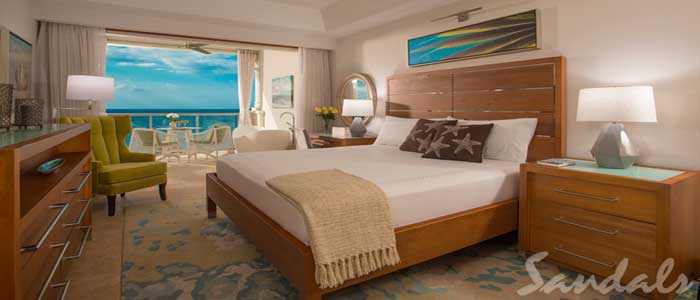 Beachfront Grande Luxe Club Level Junior Suite w/Balcony Tranquility Soaking Tub - GBT