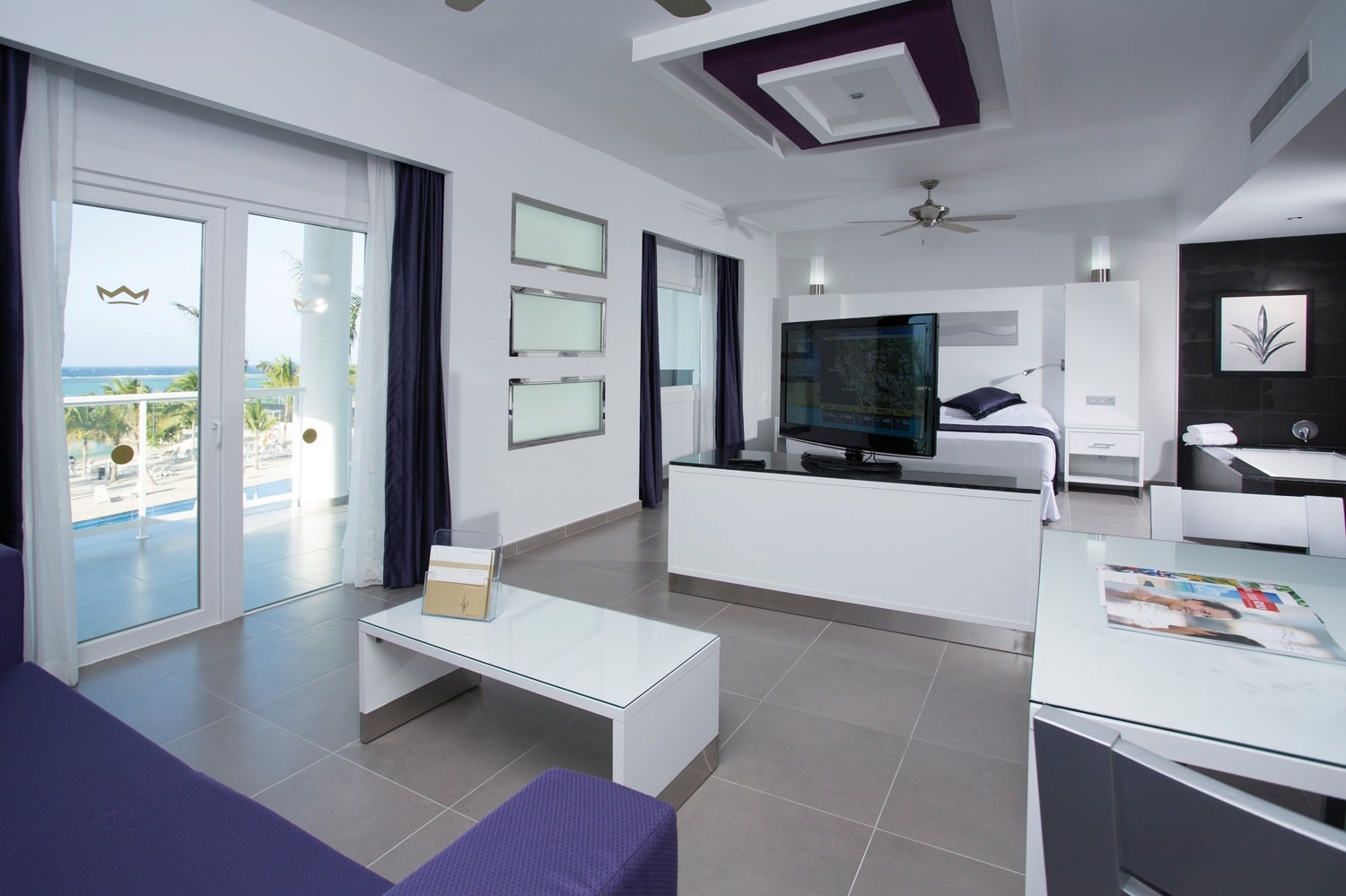 riupalacejamaica2Jacuzzi suite Honeymoons Inc