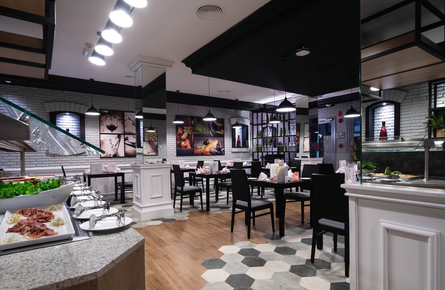 riupalacetropicalbayItalian restaurant Honeymoons Inc