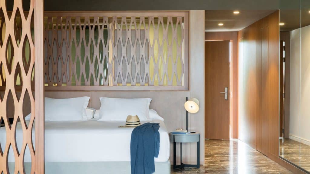 excellence-oyster-bay-run-of-house-1024×575