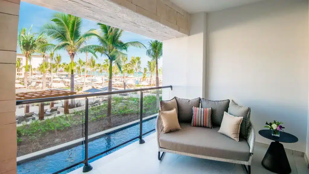Hyatt-Zilara-Cap-Cana-P110-Club-Ocean-View-Junior-Suite-Balcony