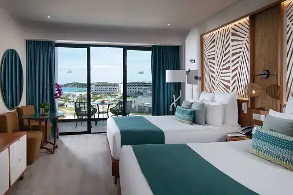junior-suite-partial-ocean-view
