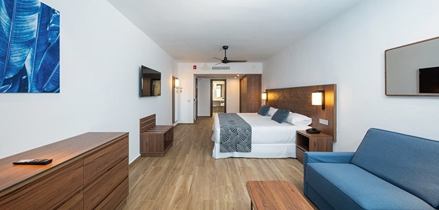 riu-montego-bay-family-room