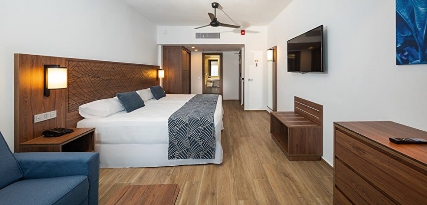 riu-montego-bay-partial-ocean-view-room-2