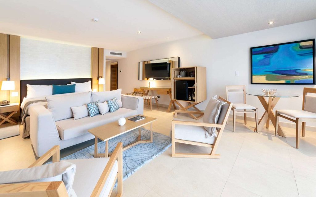Sonesta OP- Deluxe Jr suite