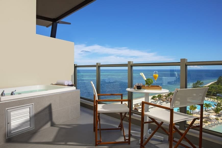 dreams-natura-preferred-club-junior-suite-ocean-view-terrace