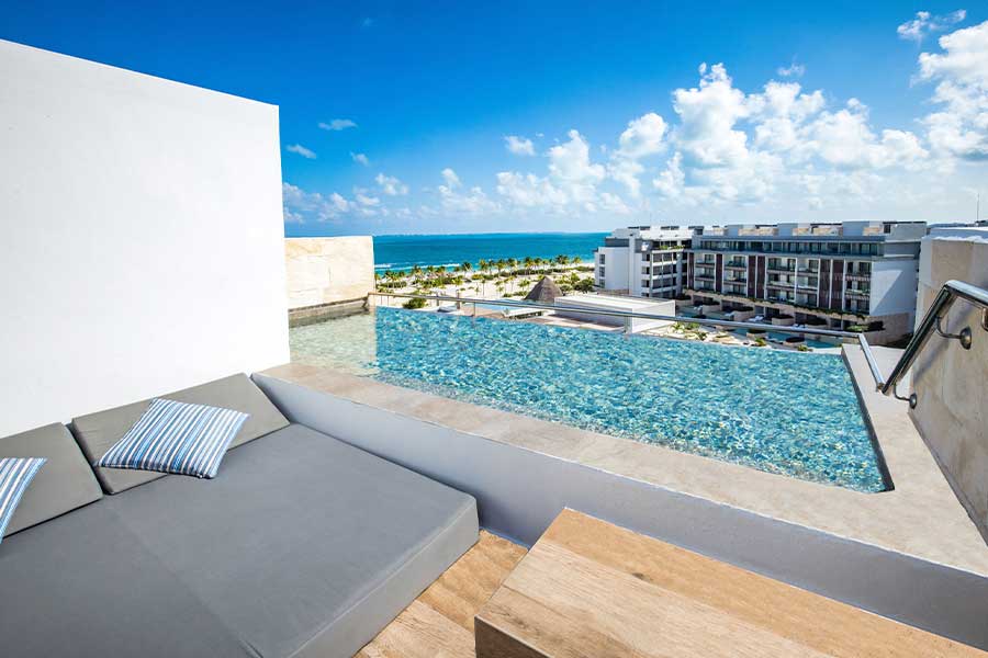 elegance-club-plunge-pool-suite3-majestic-elegance-costa-mujeres