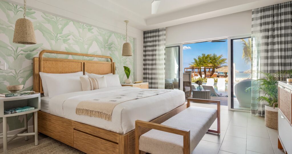 sandals-montego-bay-sup-beachfront-swim-up-club-level-room